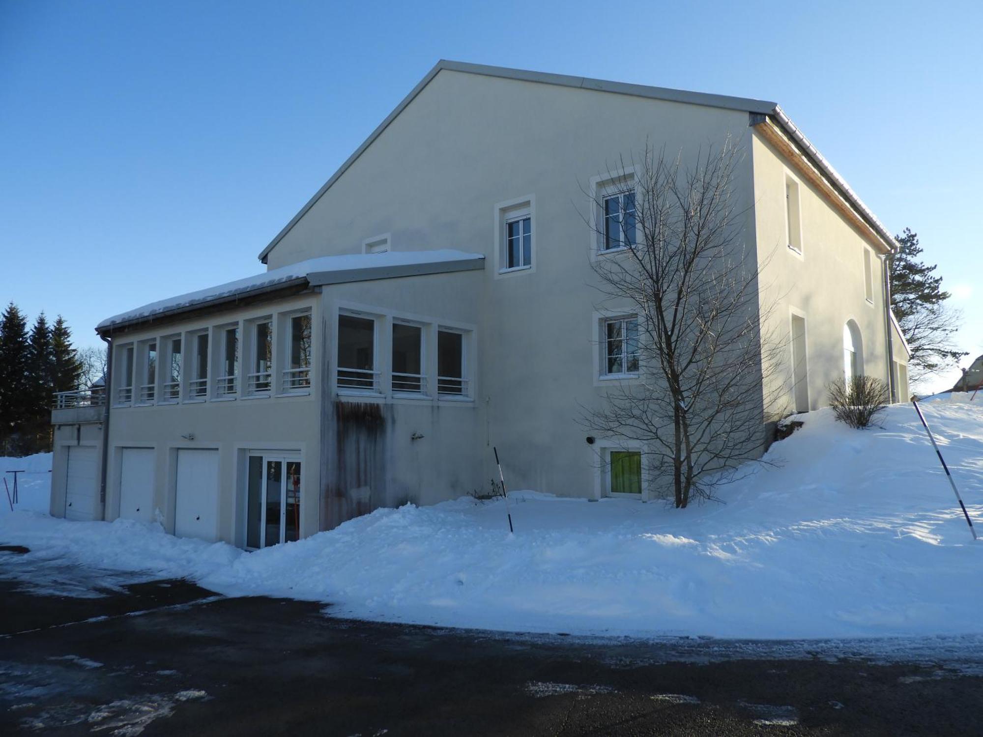 Apf France Handicap - Ferme Leonie Saint-Laurent-en-Grandvaux 外观 照片